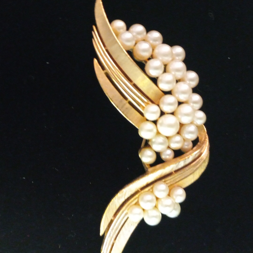 Brooch - Picture 2 of 2